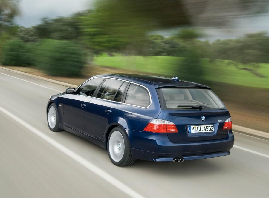  BMW 5-Series Touring 2007 года  (фото 13 из 22)